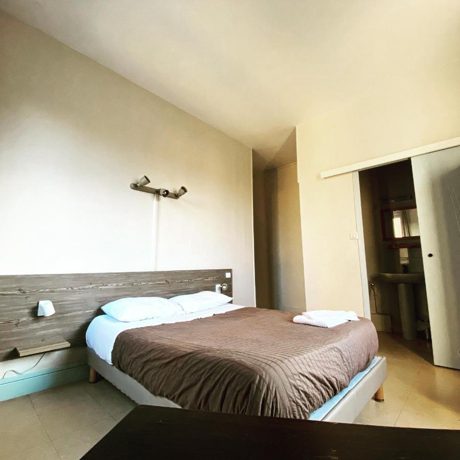 Hotel Le Midi Clermont-Cournon Buitenkant foto